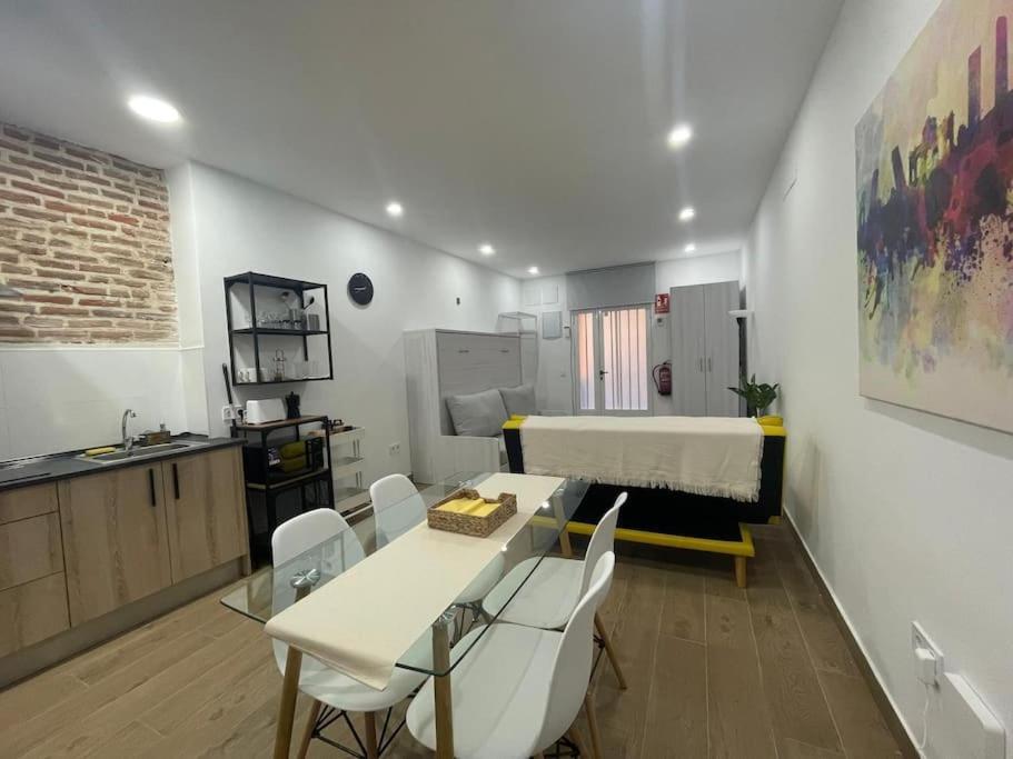 Estudio En Palacio La Latina Мадрид Экстерьер фото
