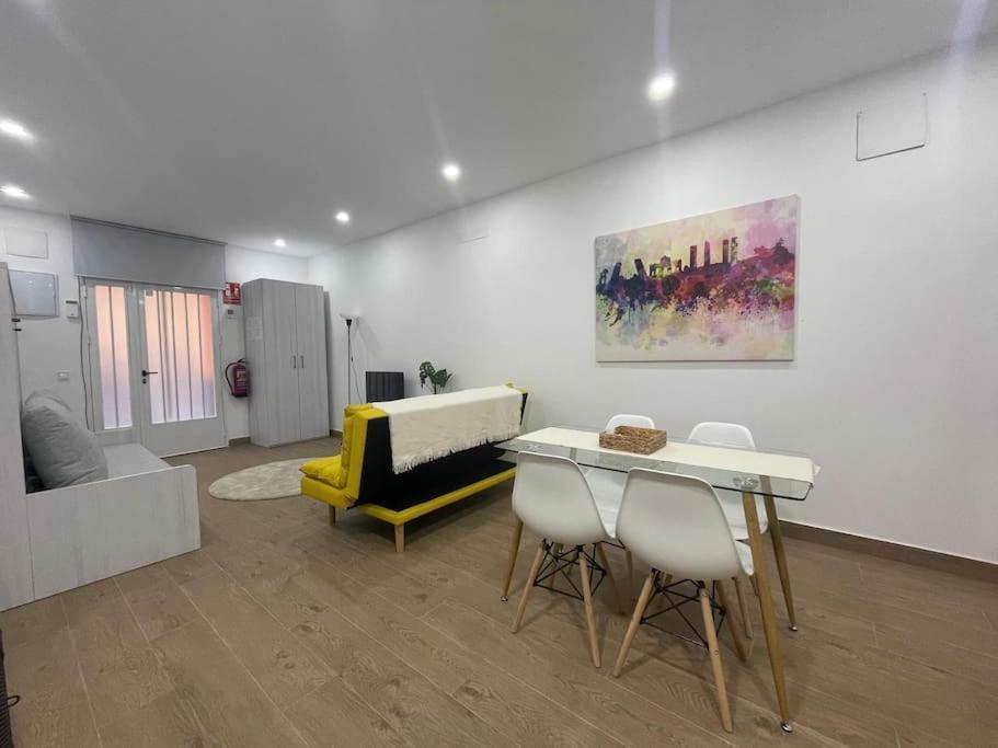 Estudio En Palacio La Latina Мадрид Экстерьер фото
